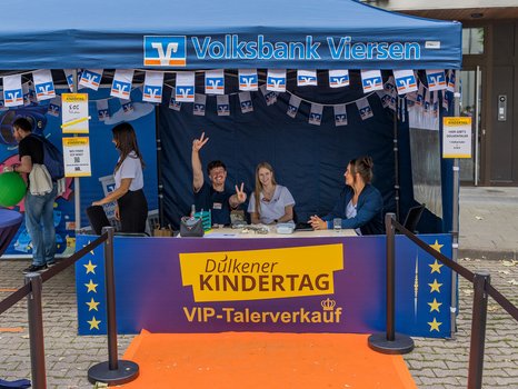 Talerverkauf der Volksbank Viersen auf dem Dülkener Kindertag